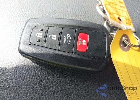 2021 Toyota Rav4 Hybrid Xle z USA, uszkodzony, nr VIN JTMRWRFV2MD125044